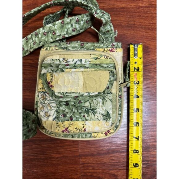 Donna Sharp Small Boho Quilted Purse ￼ - Picture 9 of 10